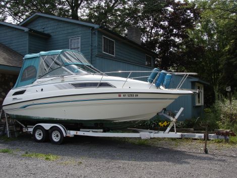 New Chaparral Boats For Sale in New York by owner | 1993 Chaparral Signature 24
